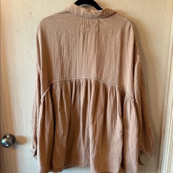 We The Free Tan Button-Up Gauze Flowy Tunic - Picture 4 of 5